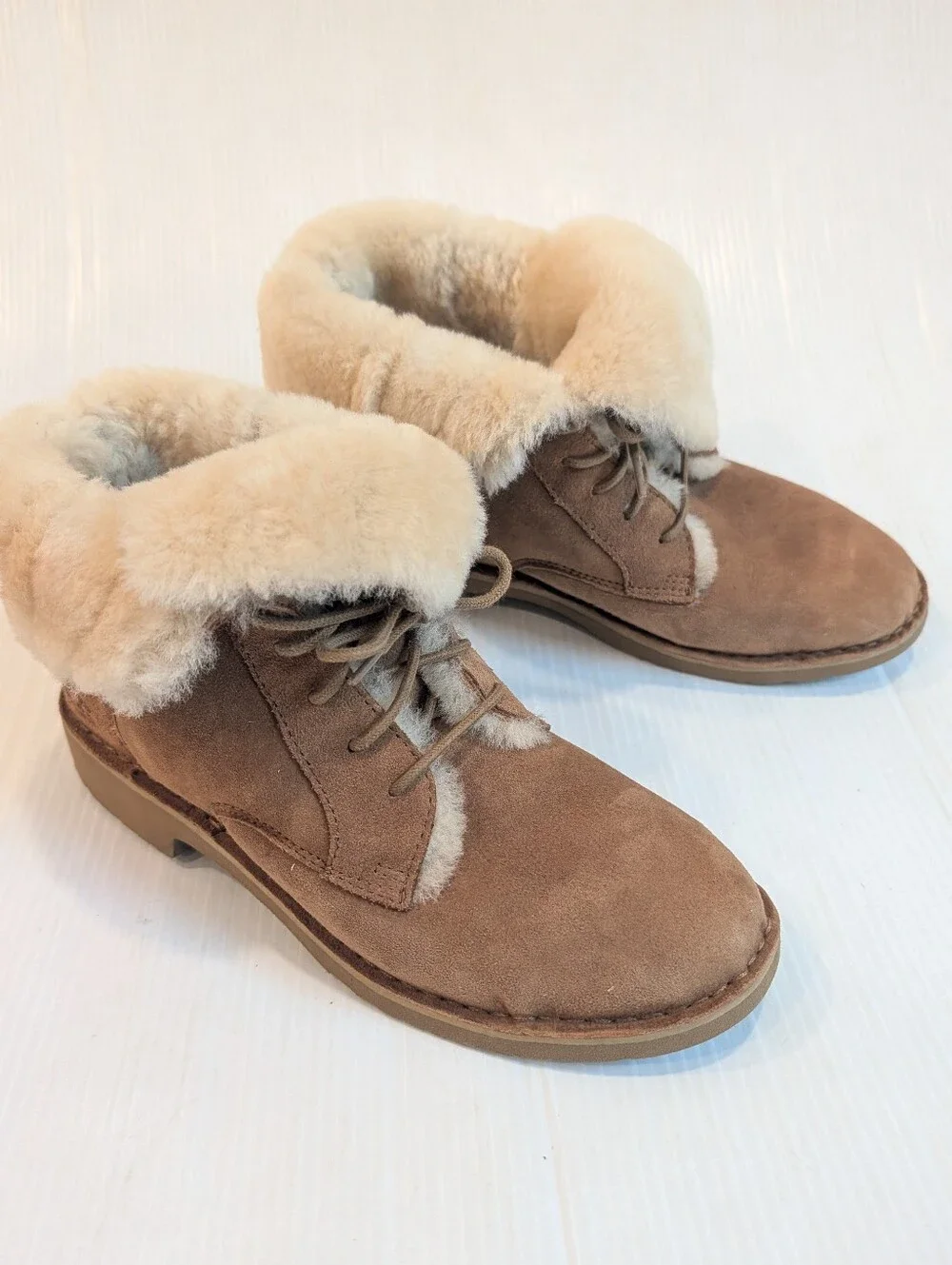 UGG quincy suede